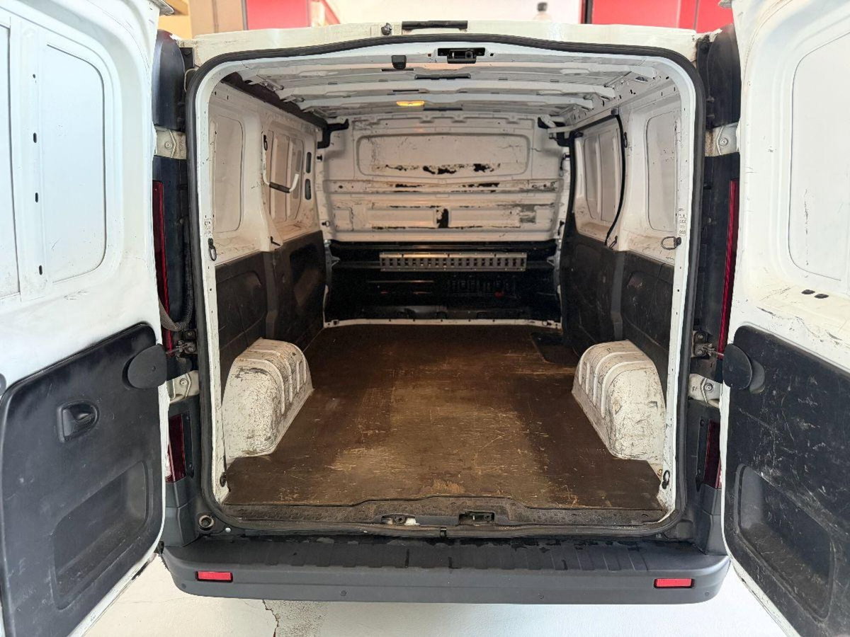 Renault Trafic Furgone T29 2.0 dCi 120CV PC-TN Furgone Ice Plus (9)