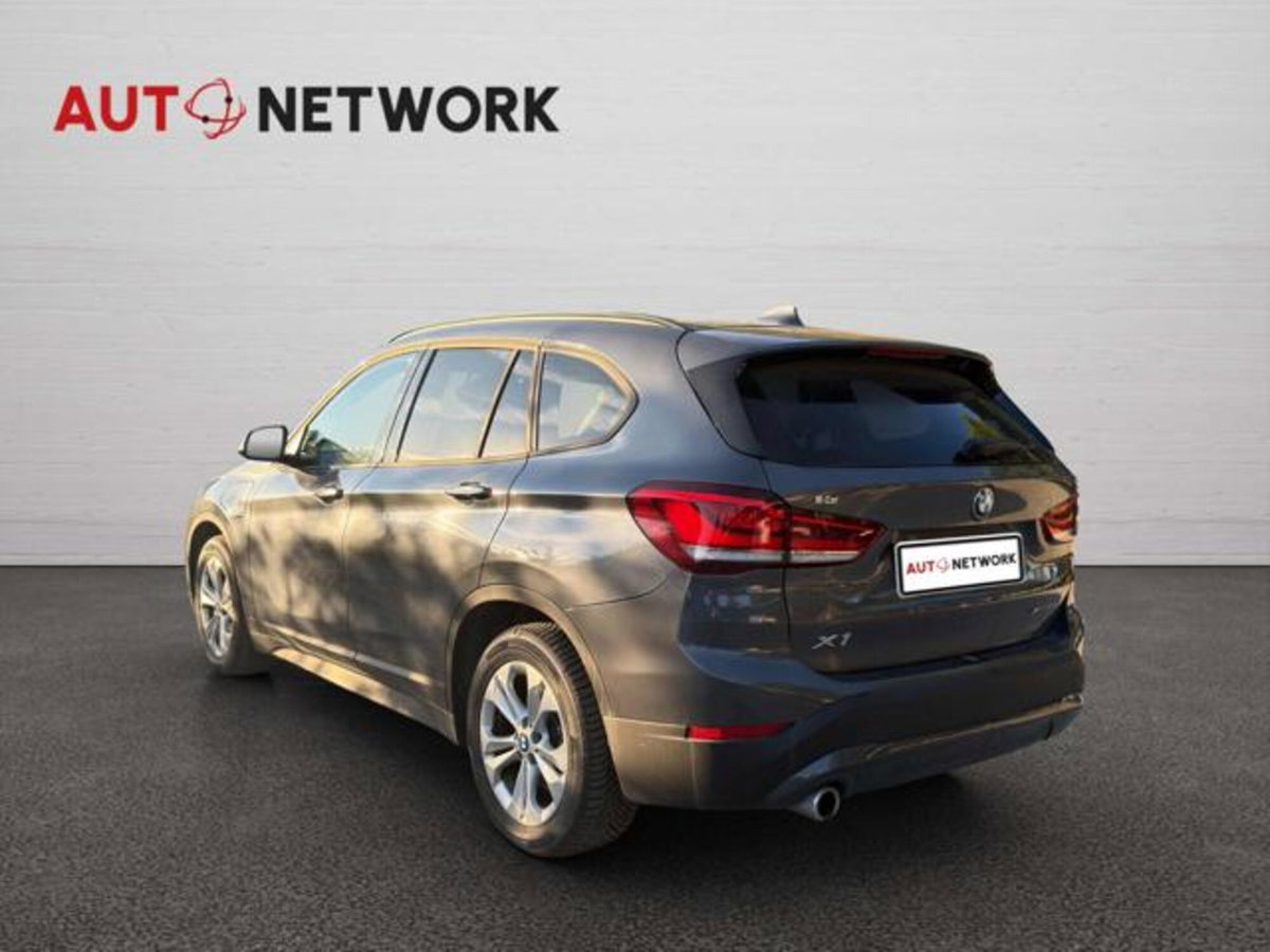 BMW X1 xDrive25e Business Advantage (2)