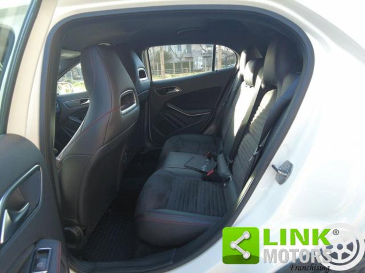Mercedes-Benz GLA SUV 200 d Automatic Premium (15)