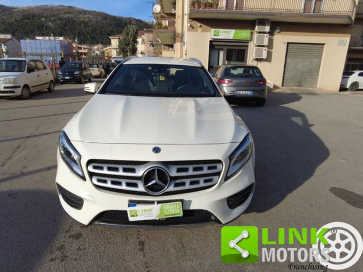 Mercedes-Benz GLA SUV 200 d Automatic Premium (2)