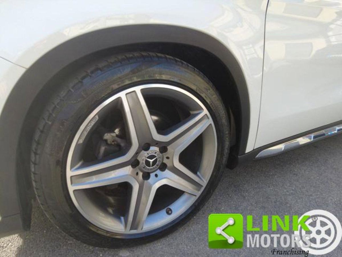 Mercedes-Benz GLA SUV 200 d Automatic Premium (3)