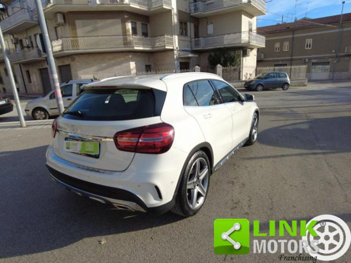 Mercedes-Benz GLA SUV 200 d Automatic Premium (9)