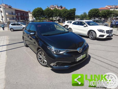 Toyota Auris 1.6 D-4D Lounge (2)