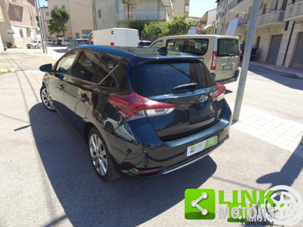 Toyota Auris 1.6 D-4D Lounge (5)