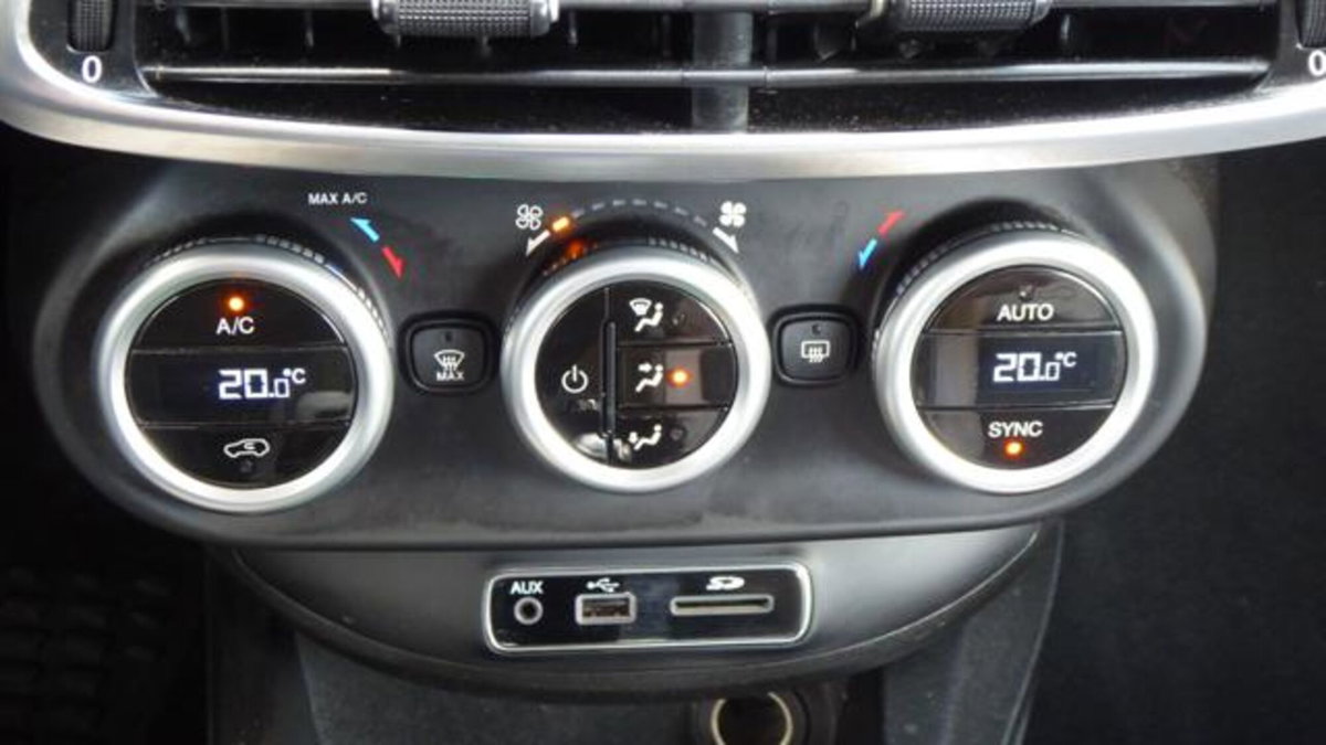 Fiat 500X 1.4 MultiAir 140 CV DCT Lounge (13)