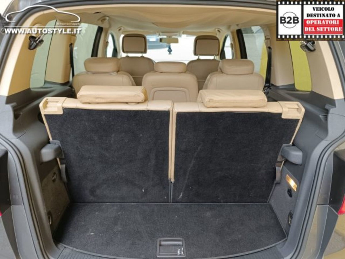 Volkswagen Touran 1.6 TDI DSG Comfortline (16)