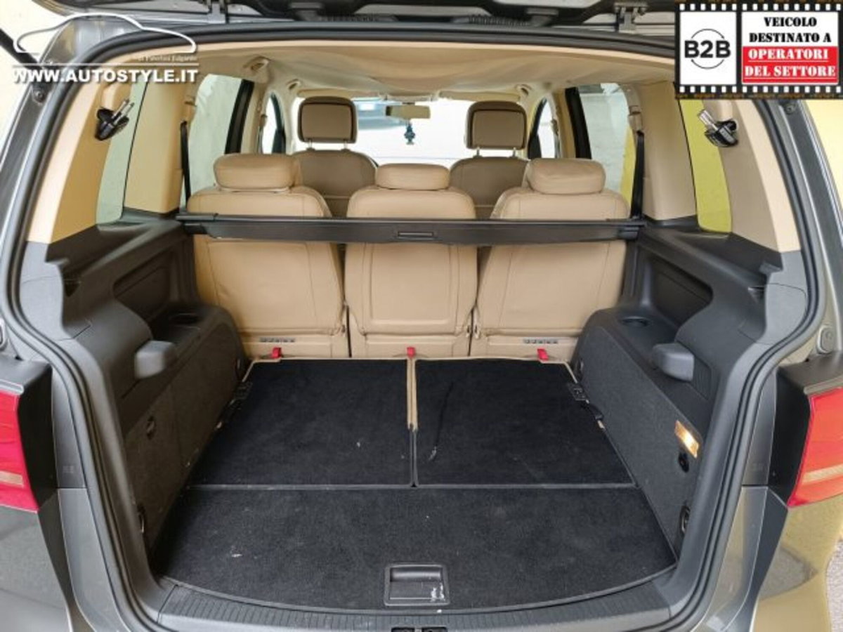 Volkswagen Touran 1.6 TDI DSG Comfortline (17)