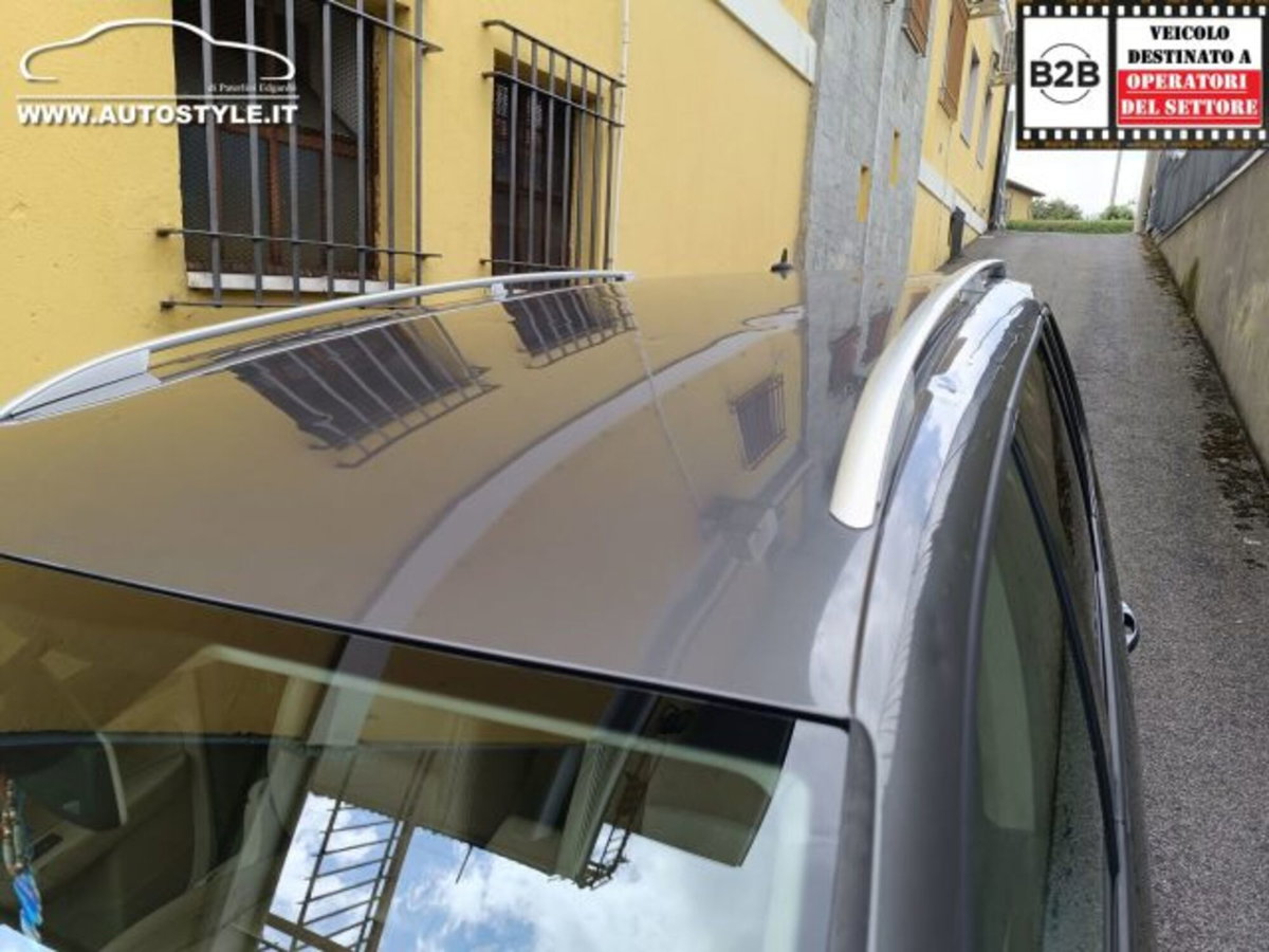 Volkswagen Touran 1.6 TDI DSG Comfortline (20)