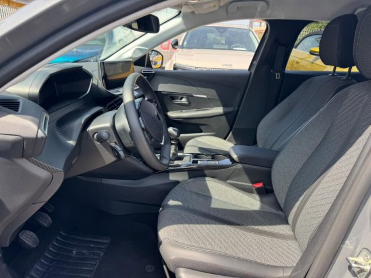 Peugeot 208 PureTech 100 Stop&Start 5 porte Allure (12)