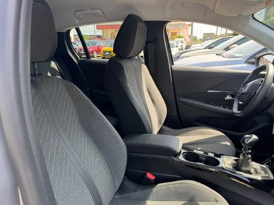 Peugeot 208 PureTech 100 Stop&Start 5 porte Allure (16)
