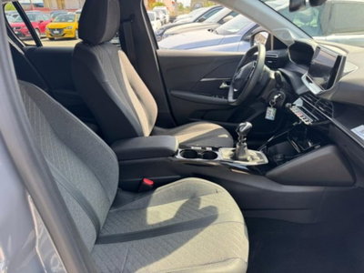 Peugeot 208 PureTech 100 Stop&Start 5 porte Allure (9)