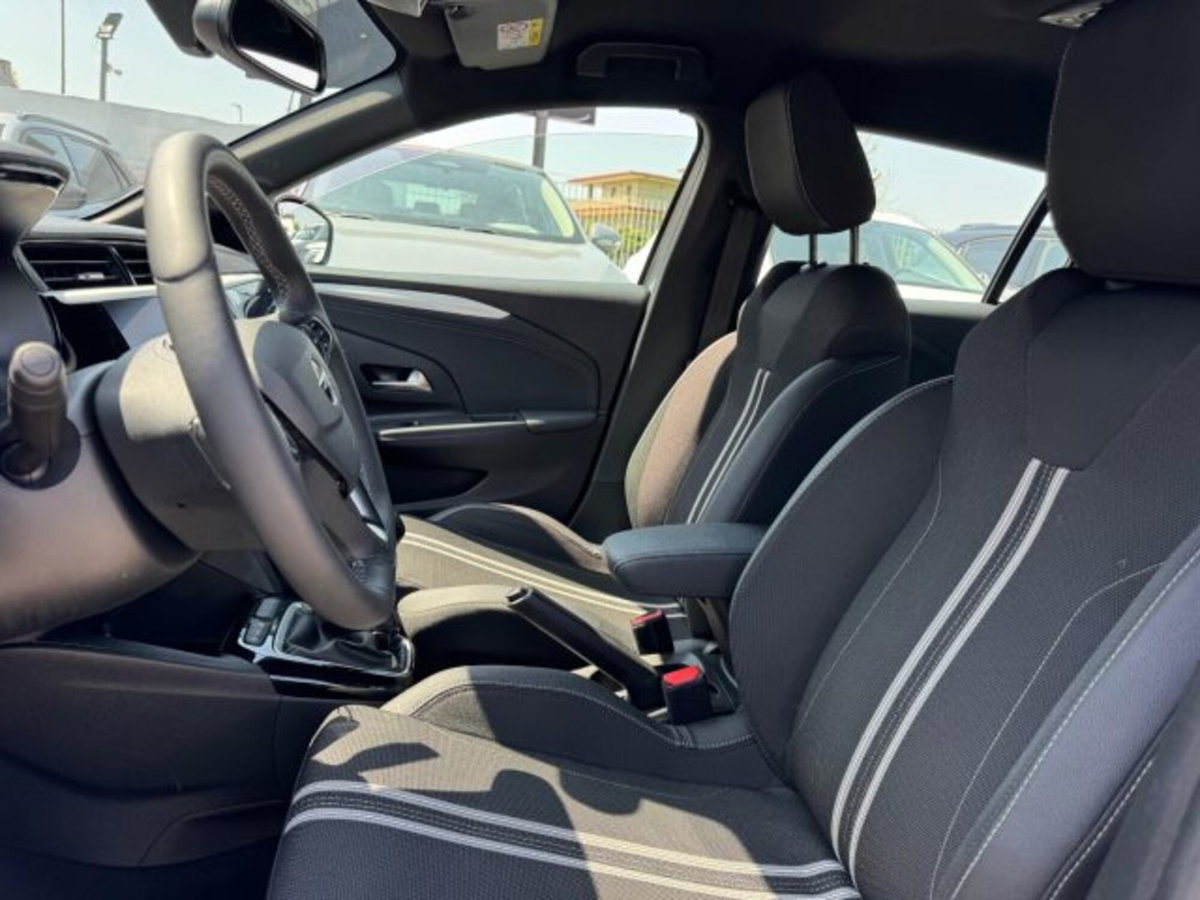 Opel Corsa 1.2 100 CV GS Line (10)
