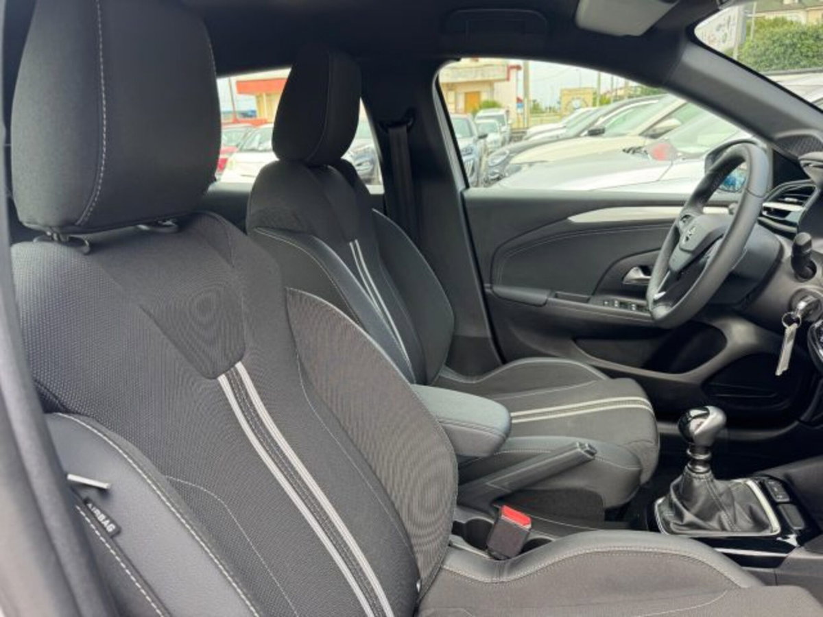 Opel Corsa 1.2 100 CV GS Line (15)