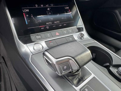 Audi A6 Avant 40 2.0 TDI quattro ultra S tronic Design (19)