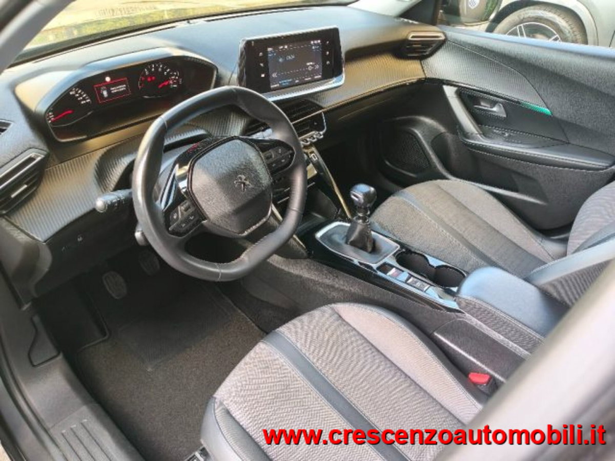 Peugeot 2008 PureTech 130 S&S Allure Pack (13)