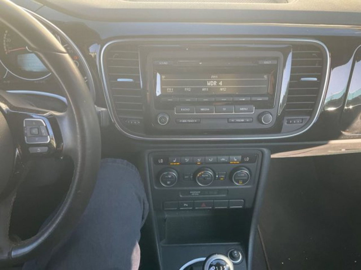 Volkswagen Maggiolino Cabrio 1.2 TSI Design (6)