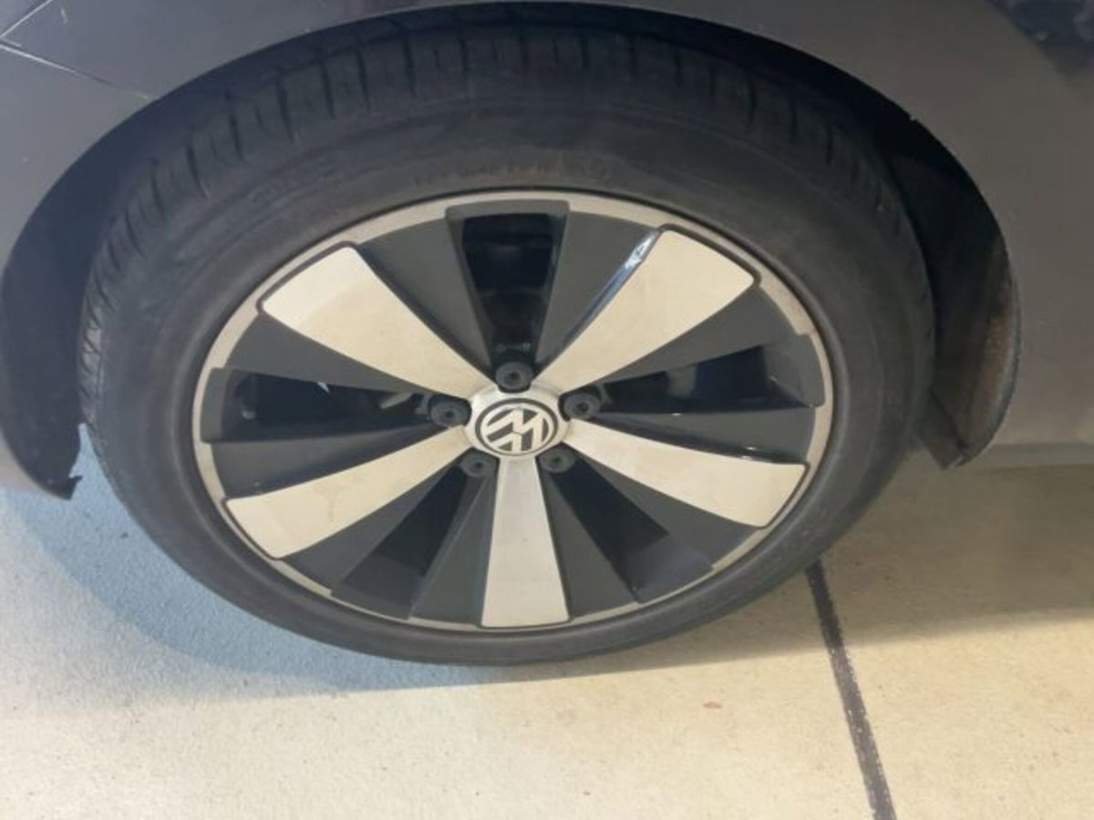 Volkswagen Maggiolino Cabrio 1.2 TSI Design (7)