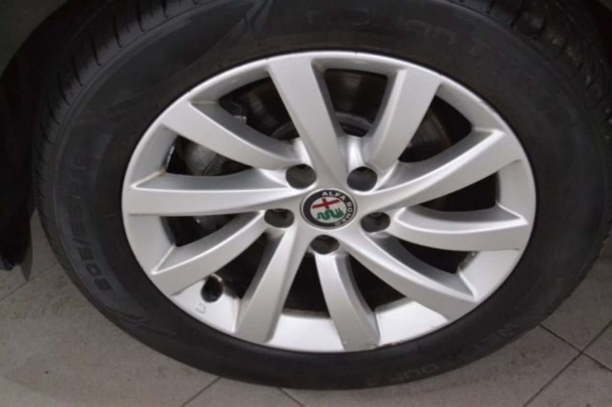 Alfa Romeo Giulietta 1.6 JTDm Giulietta 120cv (12)