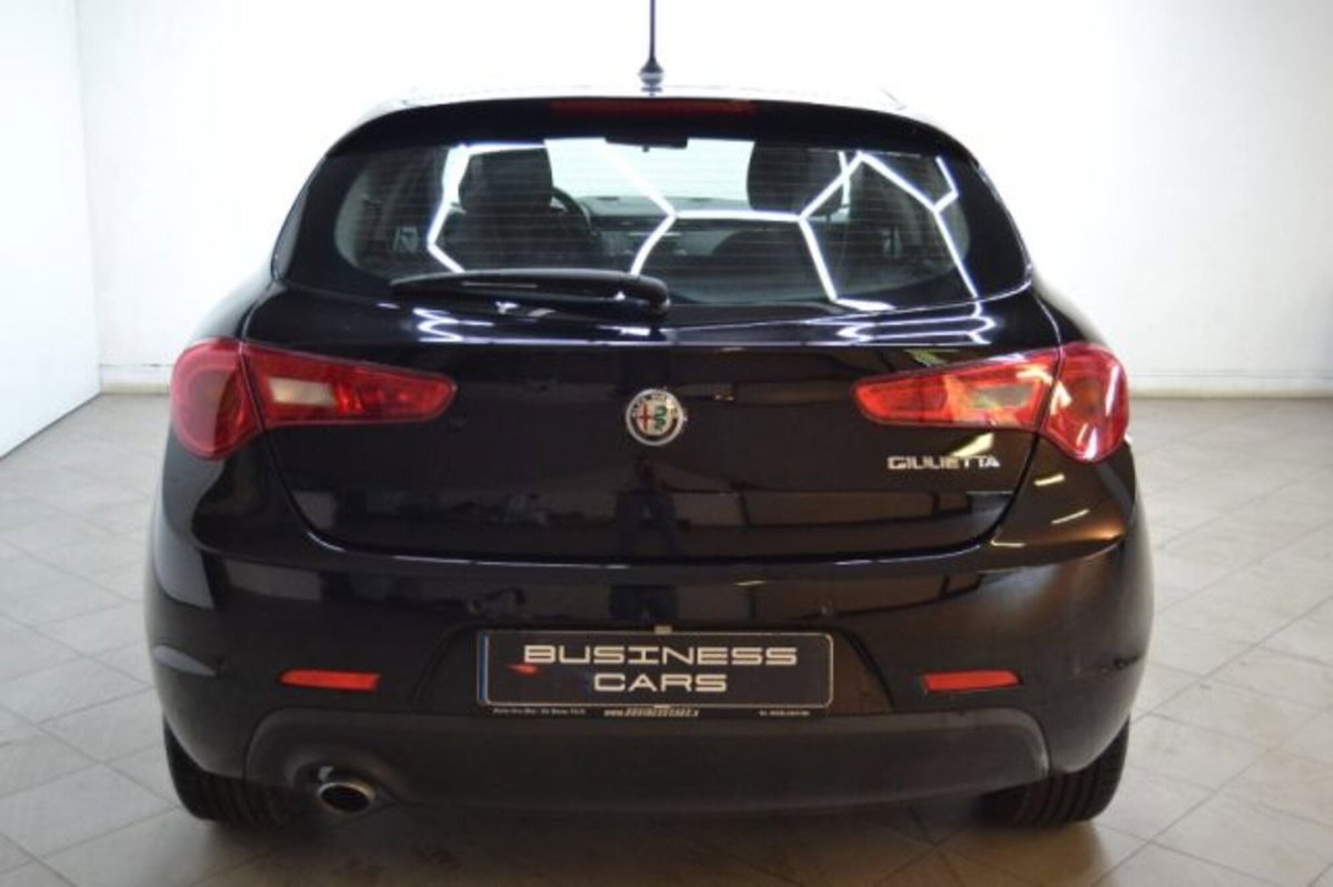 Alfa Romeo Giulietta 1.6 JTDm Giulietta 120cv (2)