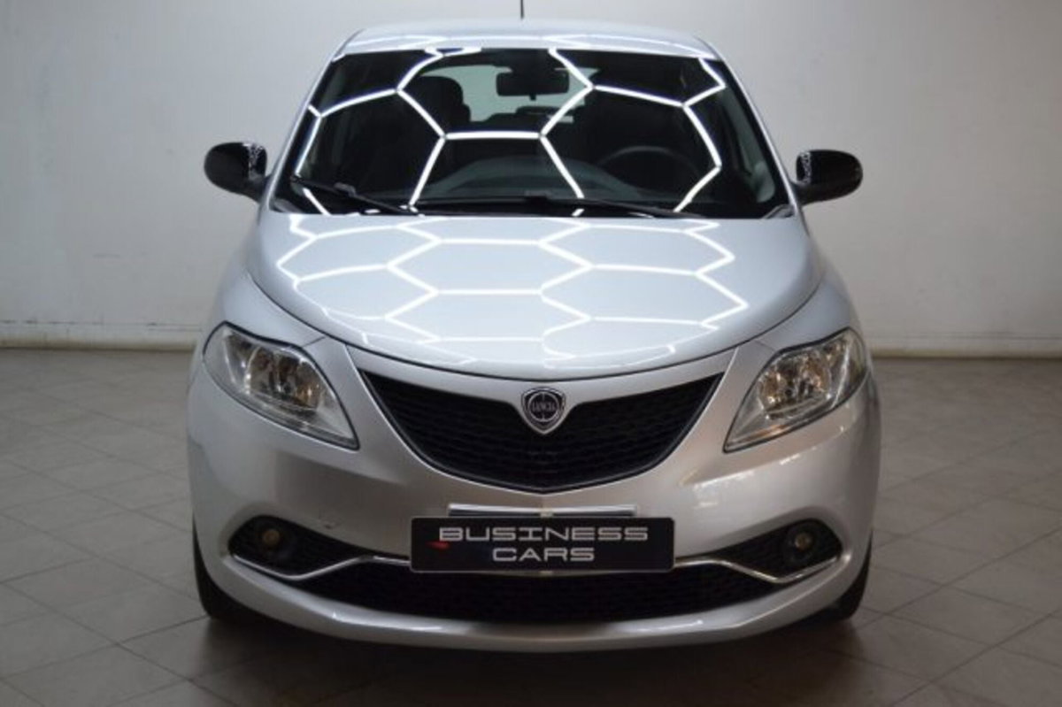 Lancia Ypsilon 1.0 FireFly 5 porte S&S Hybrid Ecochic Gold