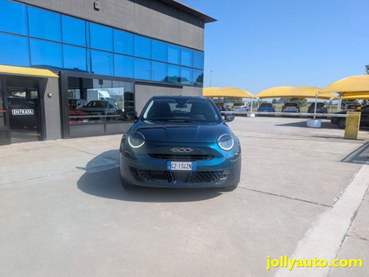 Fiat 600 1.2 hybrid 110cv auto (2)