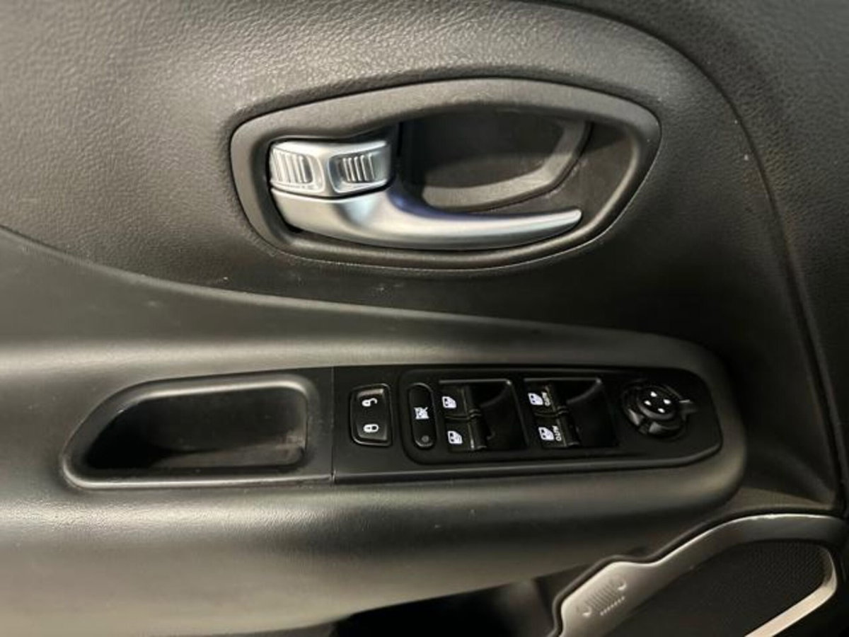 Jeep Renegade 1.6 Mjt 130 CV Longitude (10)