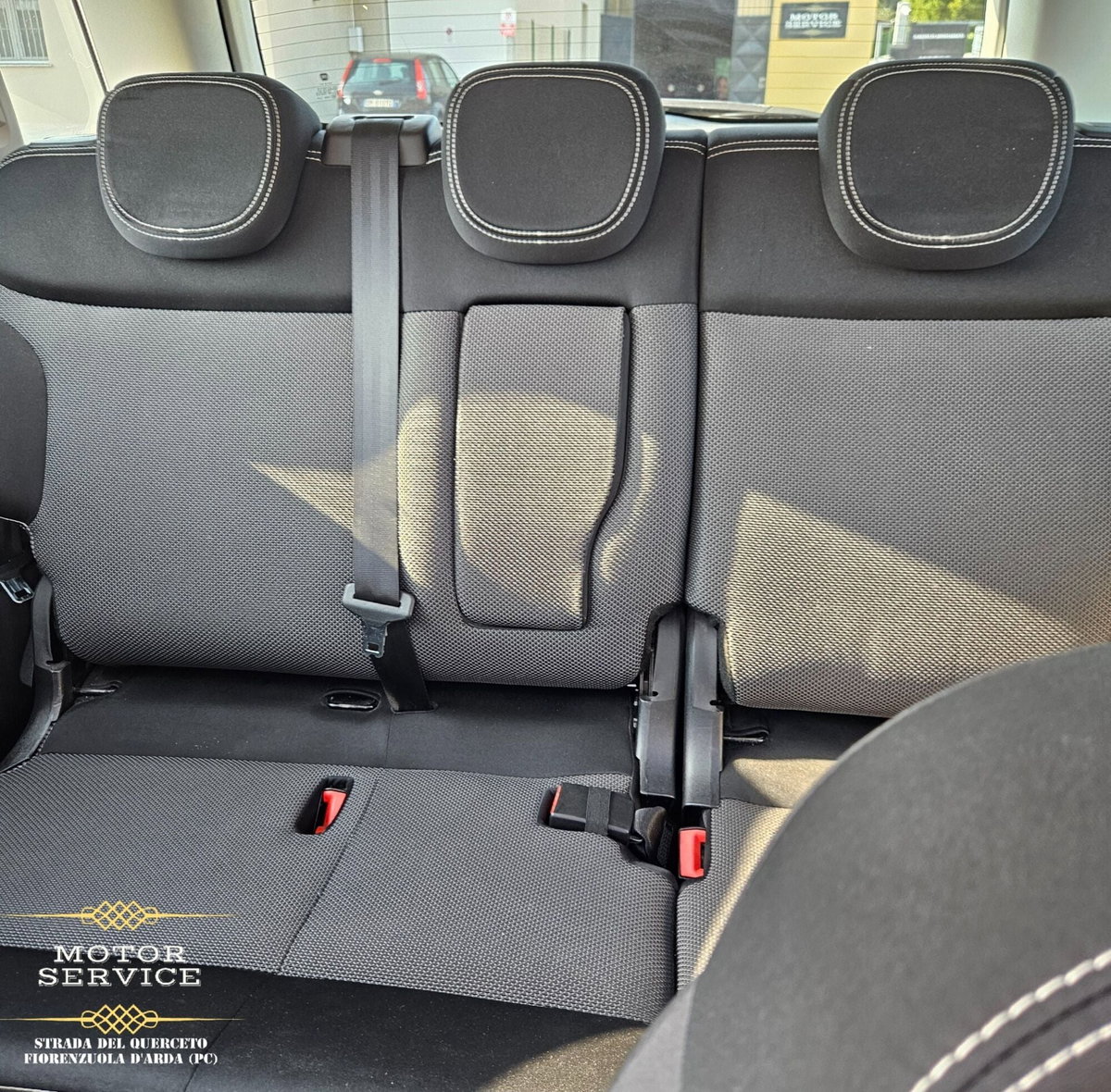 Fiat 500L 1.6 Multijet 120 CV Trekking (9)