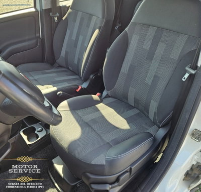 Fiat Panda 1.0 FireFly S&S Hybrid City Cross (16)