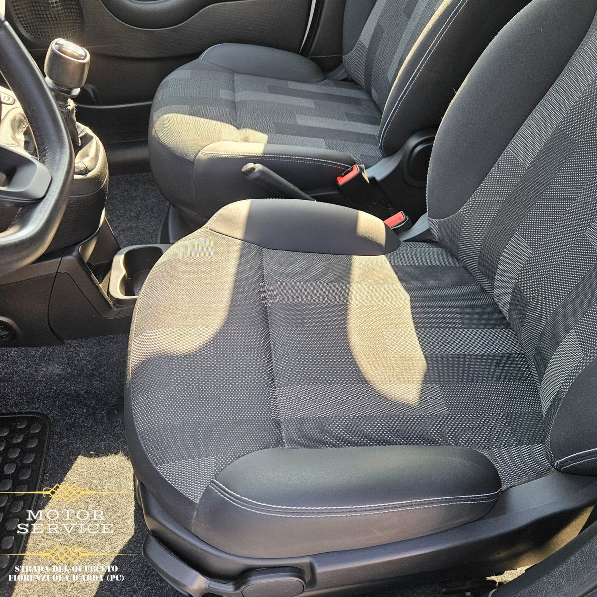 Fiat Panda 1.0 FireFly S&S Hybrid City Cross (19)