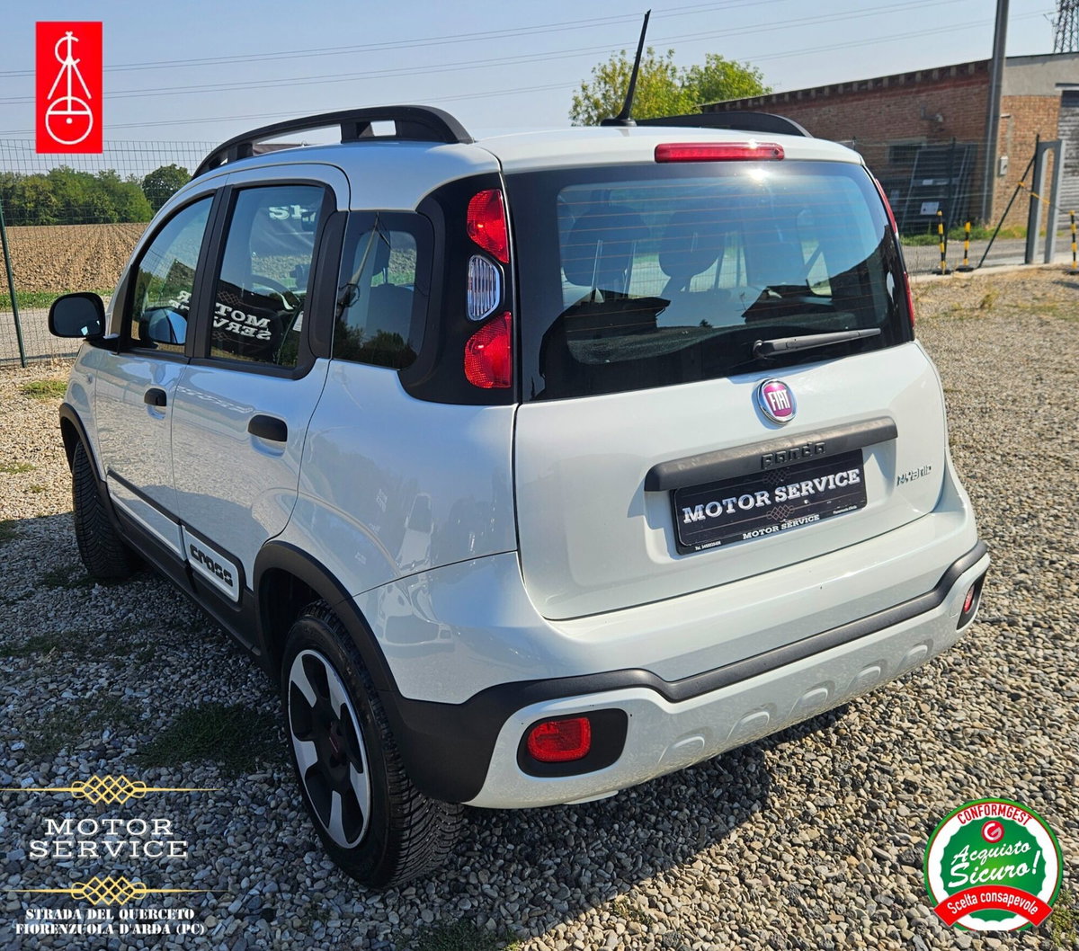 Fiat Panda 1.0 FireFly S&S Hybrid City Cross (9)