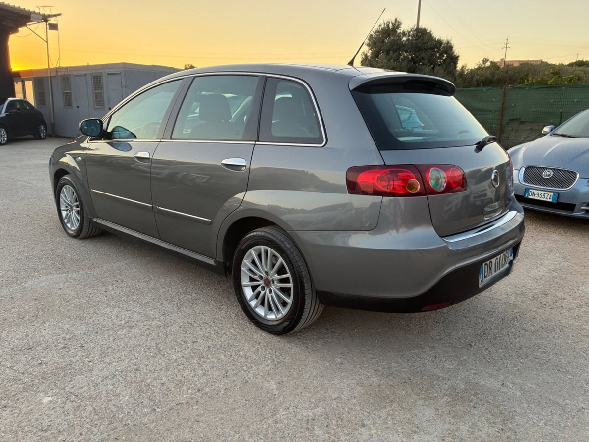 Fiat Croma 1.9 Multijet Emotion (4)