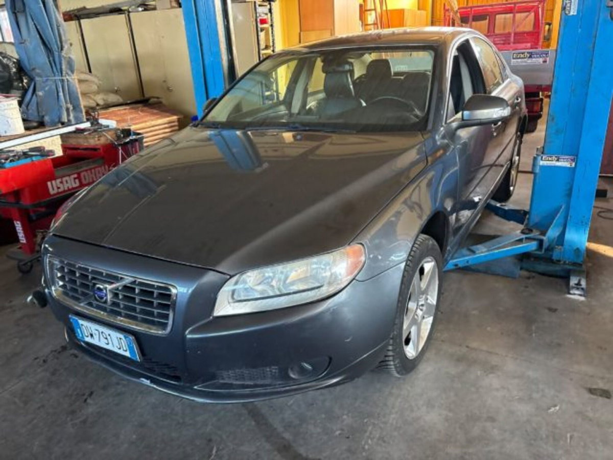 Volvo S80 2.4 D5 205 CV aut. Executive