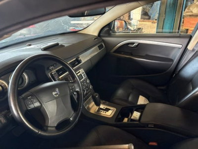 Volvo S80 2.4 D5 205 CV aut. Executive (3)