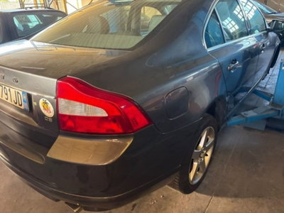 Volvo S80 2.4 D5 205 CV aut. Executive (7)