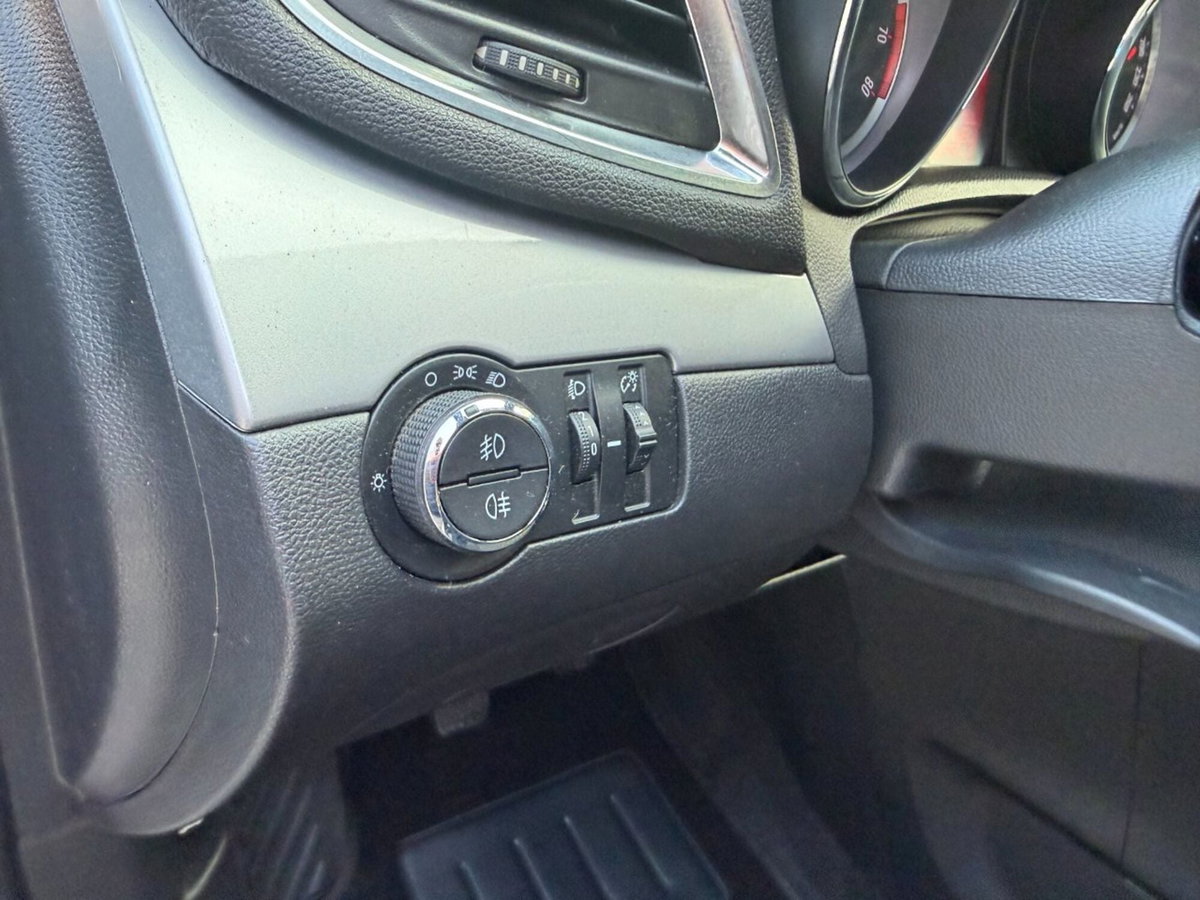Opel Mokka 1.6 Ecotec 115CV 4x2 Start&Stop Cosmo b-Color (11)