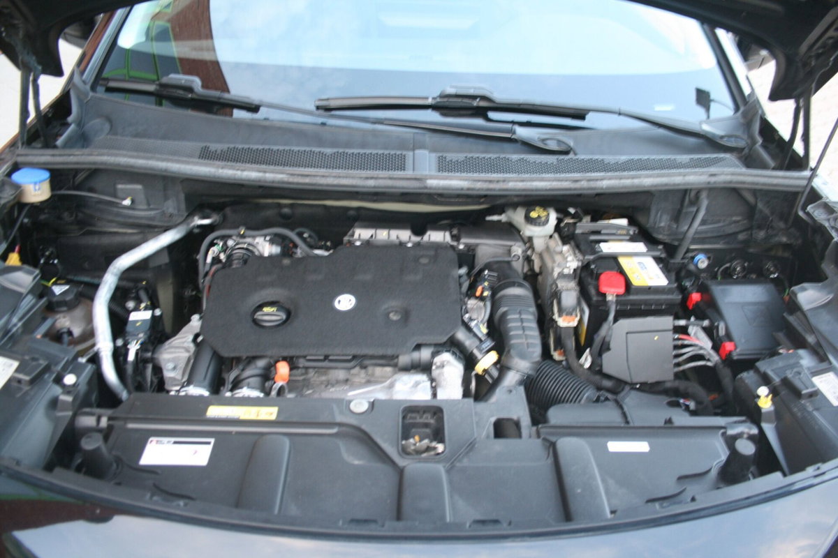 Peugeot 3008 BlueHDi 130 S&S EAT8 Allure Pack (16)