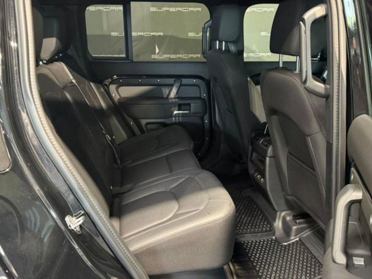 Land Rover Defender 110 3.0D I6 200 CV AWD Auto X-Dynamic S (11)