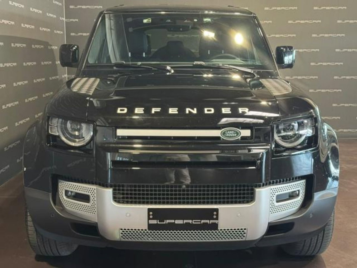 Land Rover Defender 110 3.0D I6 200 CV AWD Auto X-Dynamic S (2)