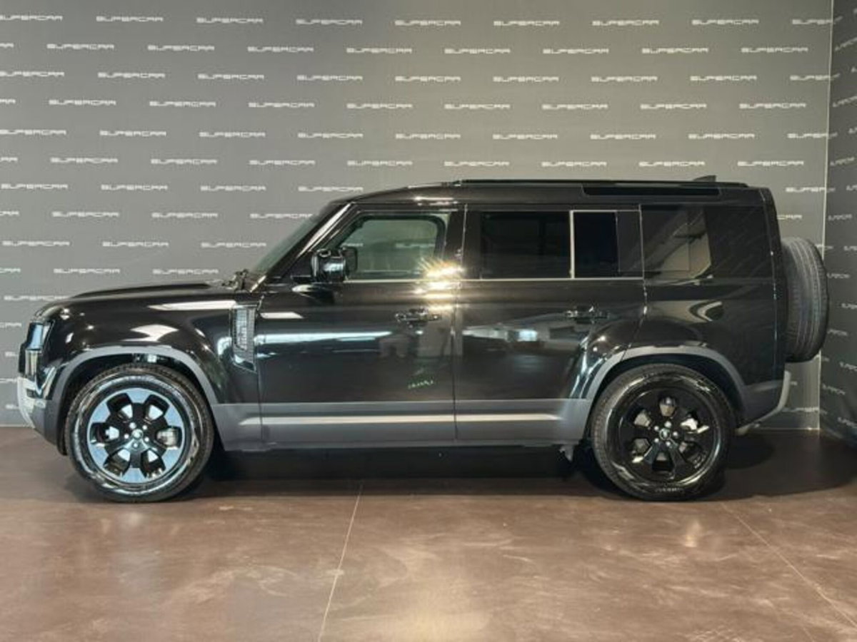Land Rover Defender 110 3.0D I6 200 CV AWD Auto X-Dynamic S (5)