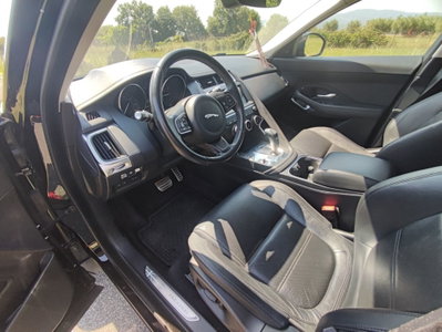Jaguar E-Pace 2.0D 150 CV AWD aut. R-Dynamic (13)