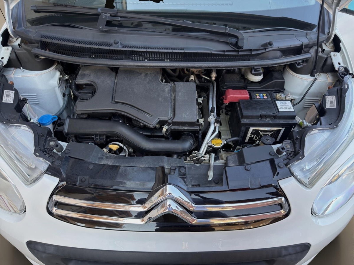 Citroen C1 C1 VTi 68 5 porte Shine (10)