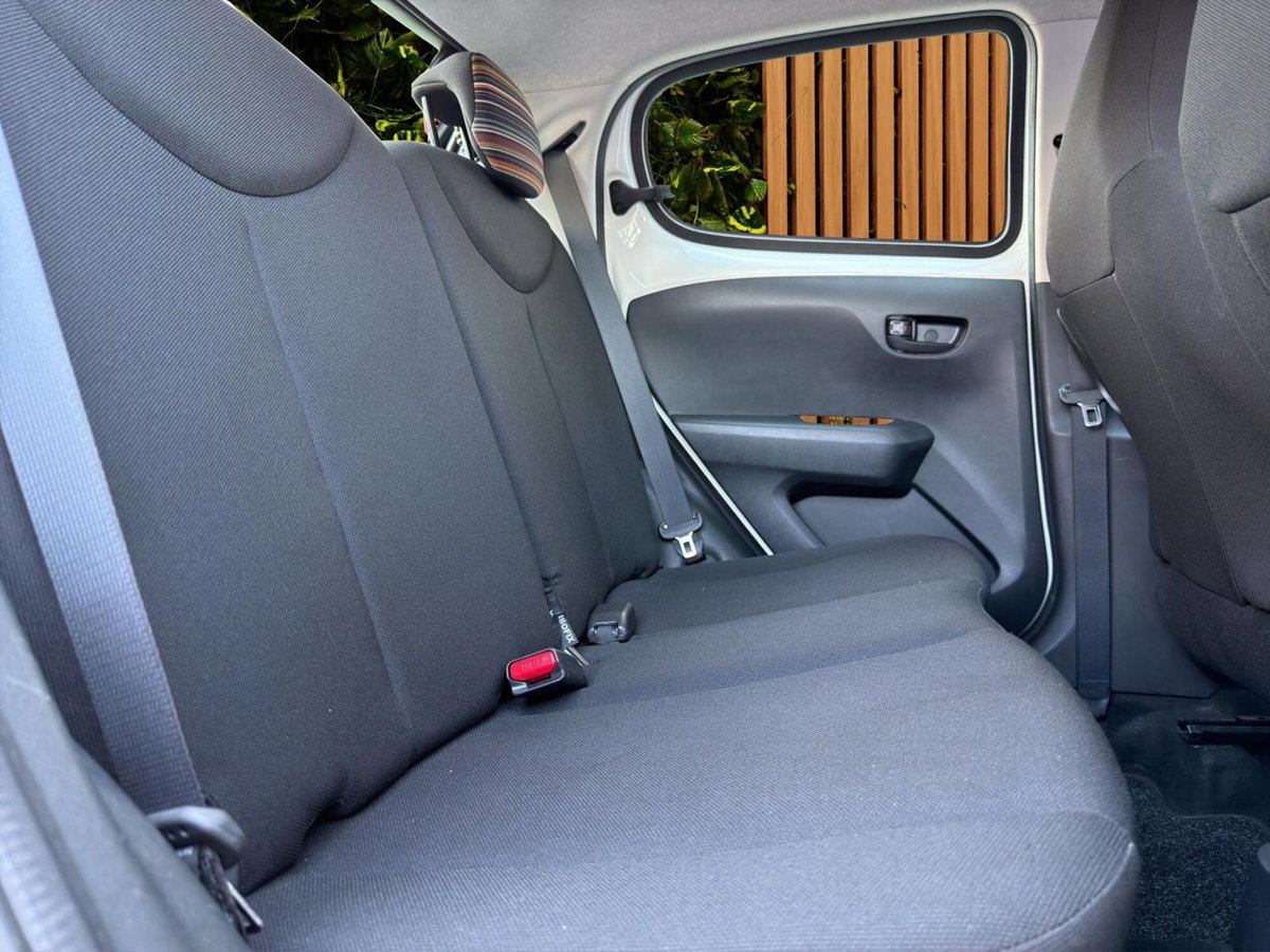 Citroen C1 C1 VTi 68 5 porte Shine (17)