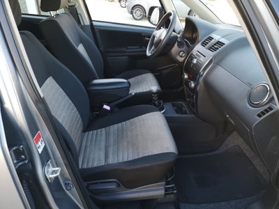 Fiat Sedici 2.0 MJT 16V DPF 4x4 Emotion (10)