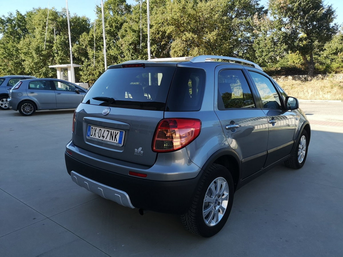 Fiat Sedici 2.0 MJT 16V DPF 4x4 Emotion (7)