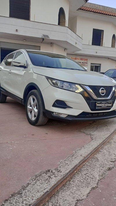 Nissan Qashqai 1.5 dCi Business (2)