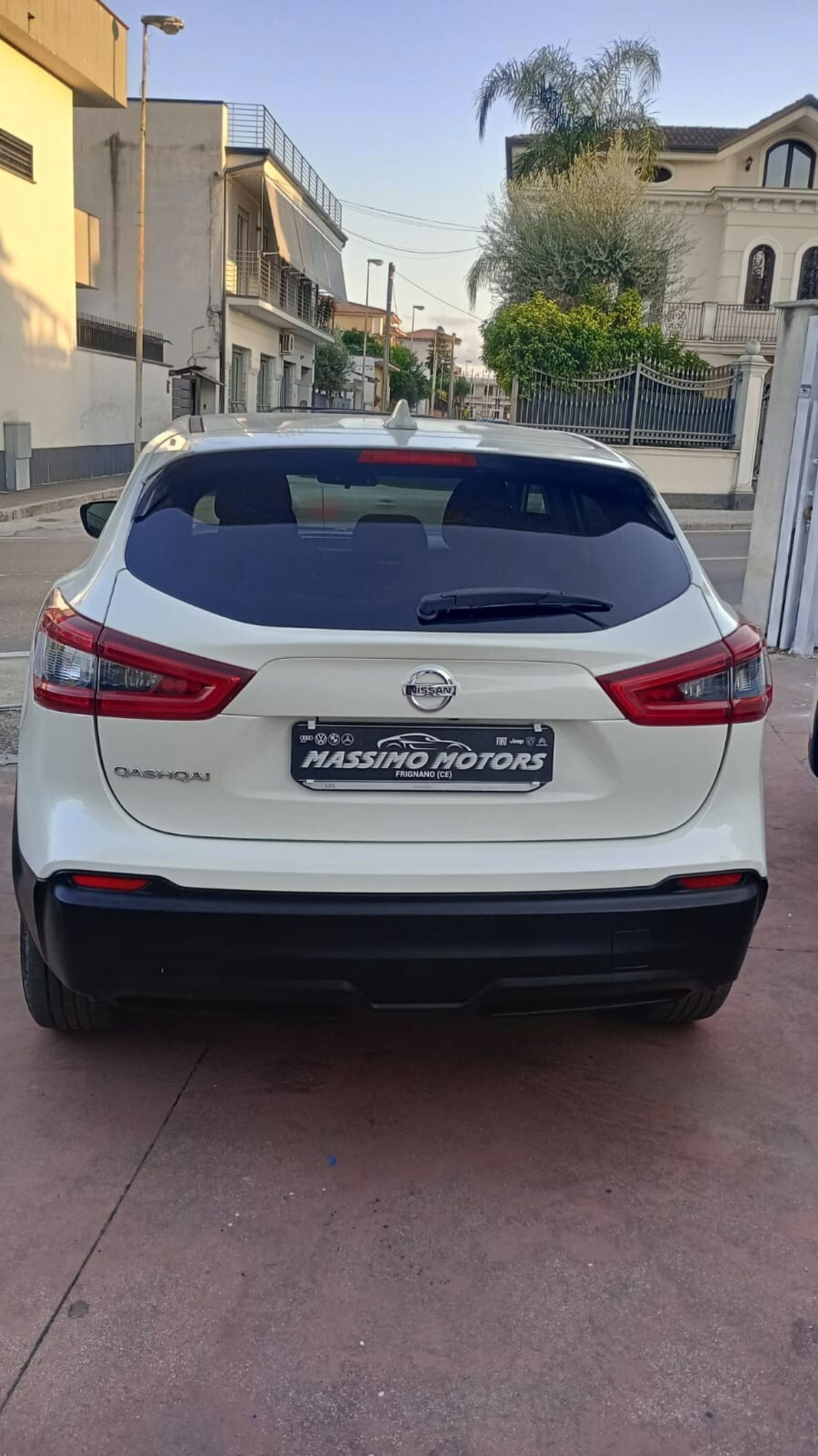 Nissan Qashqai 1.5 dCi Business (4)