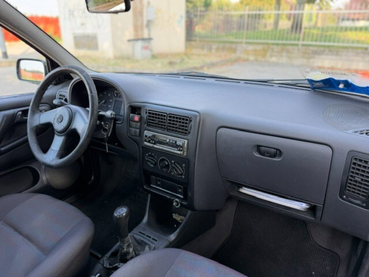 Volkswagen Polo 1.4 cat 5 porte Comfort (13)