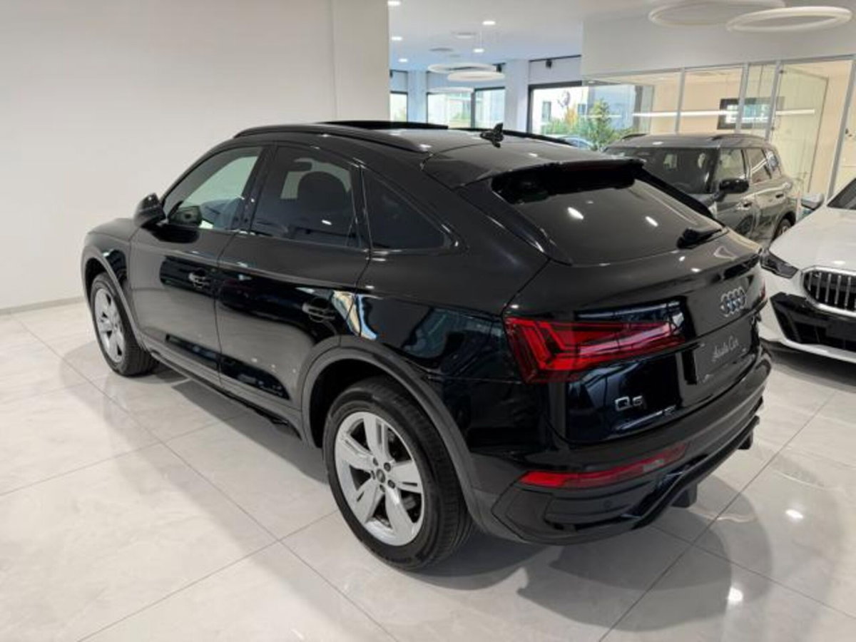 Audi Q5 Sportback 40 2.0 tdi mhev 12V Business Advanced quattro s-tronic (5)