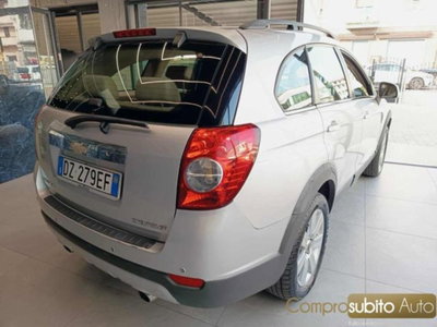 Chevrolet Captiva 2.0 VCDi LTZ (5)