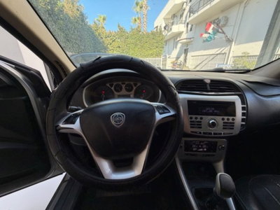 Lancia Delta 1.6 MJT DPF Gold (13)